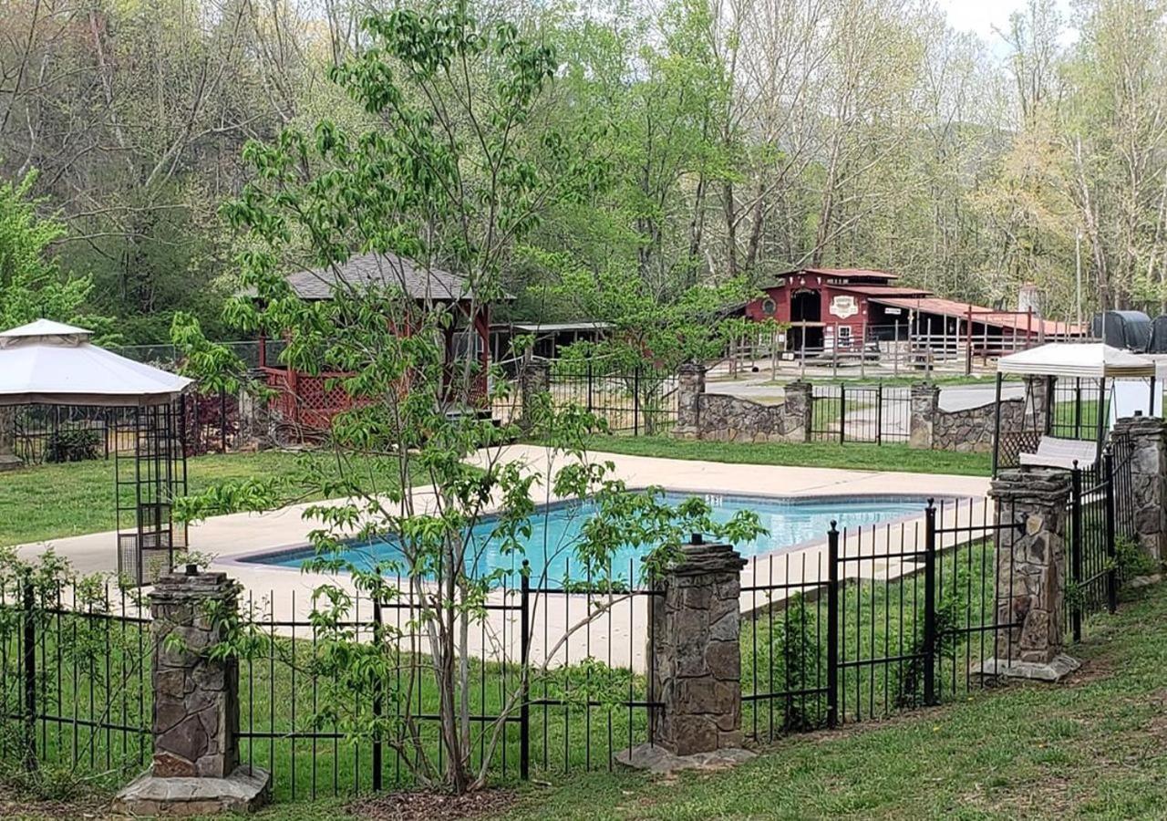 Forrest Hills Mountain Resort Dahlonega Exterior photo